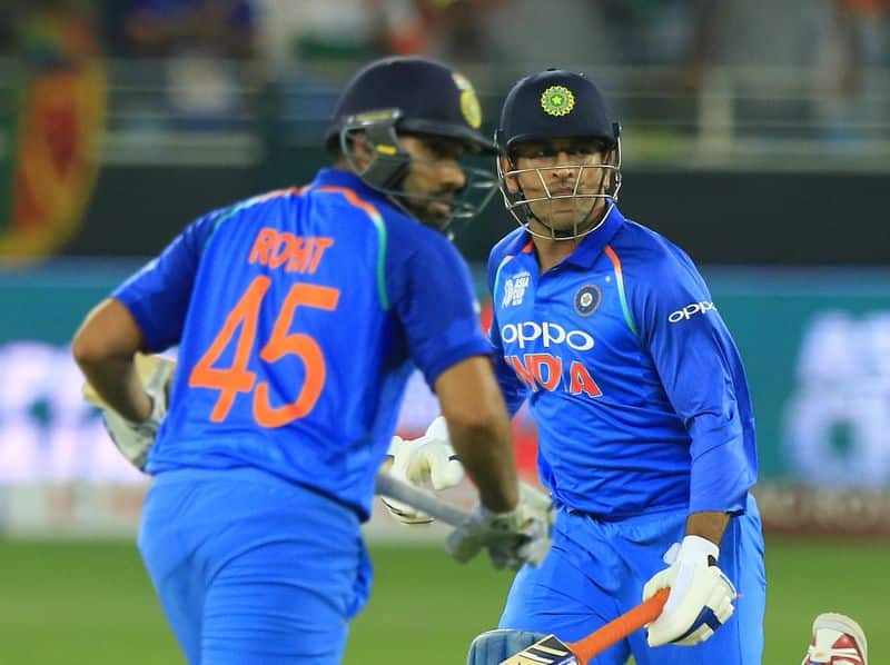 ajit agarkar criticizes dhonis batting in sydney odi
