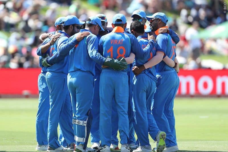 aakash chopra criticize indias team selection in second t20 against australia