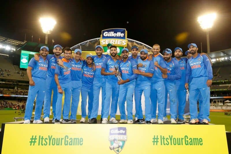 Sachin Tendulkar leads cricket fraternity in hailing Indian team after MCG ODI Series win