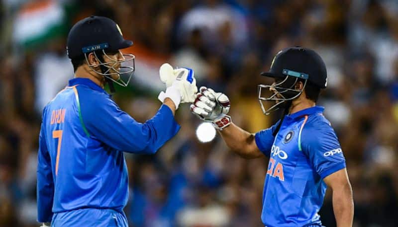 ganguly backs dhoni after his slow batting against afghanistan