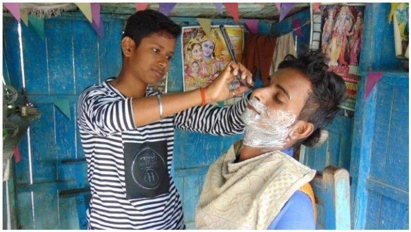 uttar pradesh sisters runs sick father s barber shop