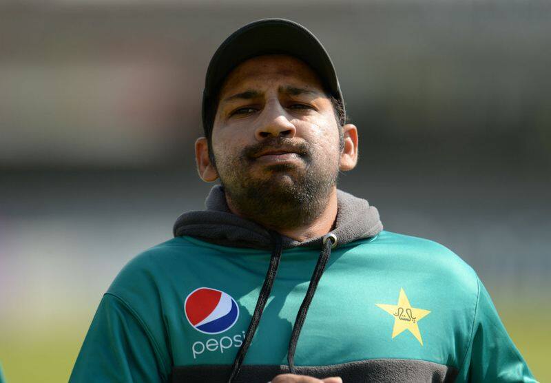 4 matches ban for pakistan skipper sarfraz ahmed for his racist comment on phehlukwayo