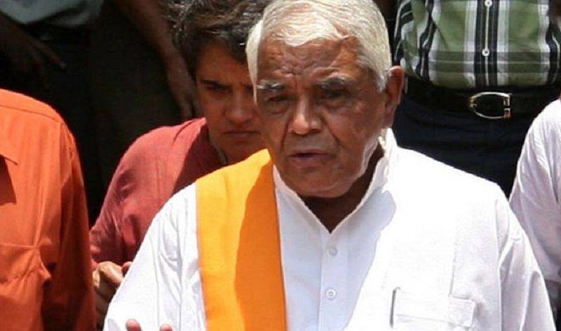 Stalwart leader of BJP babulal gaur claim, digvijay singh offered him for Loksabha election