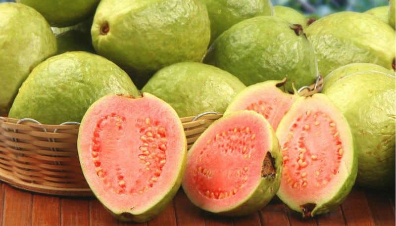 Should You Eat Guava During Pregnancy