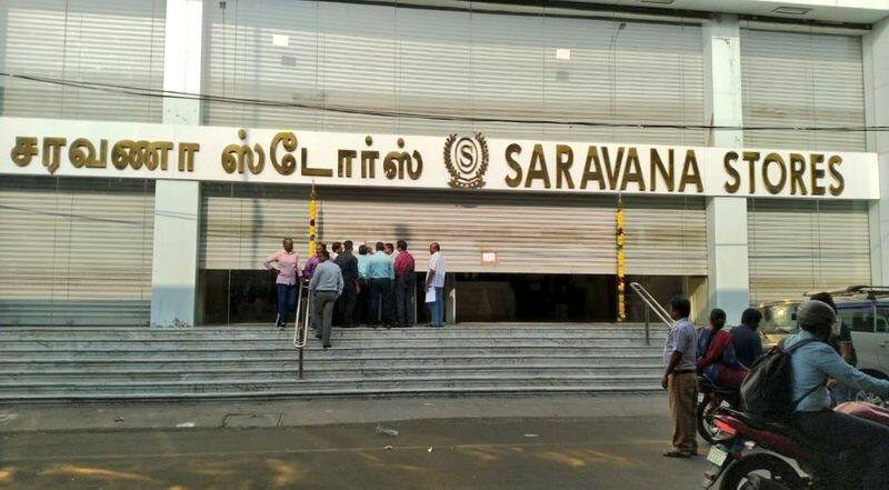 I-T raids 74 branches of Saravana Stores in Chennai, Coimbatore