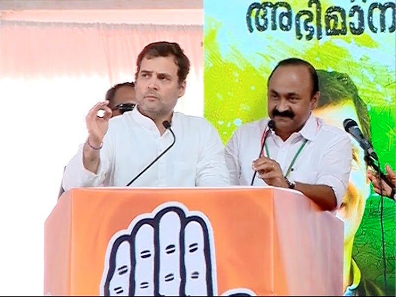 vd satheesan had to change position many times while translating the speech of rahul gandhi in kochi