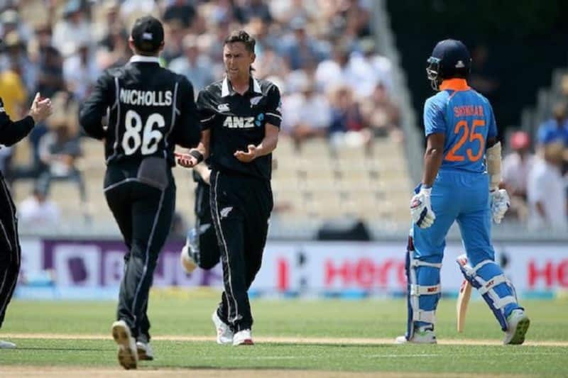india lost 7 wickets for just 40 runs in fourth odi against new zealand