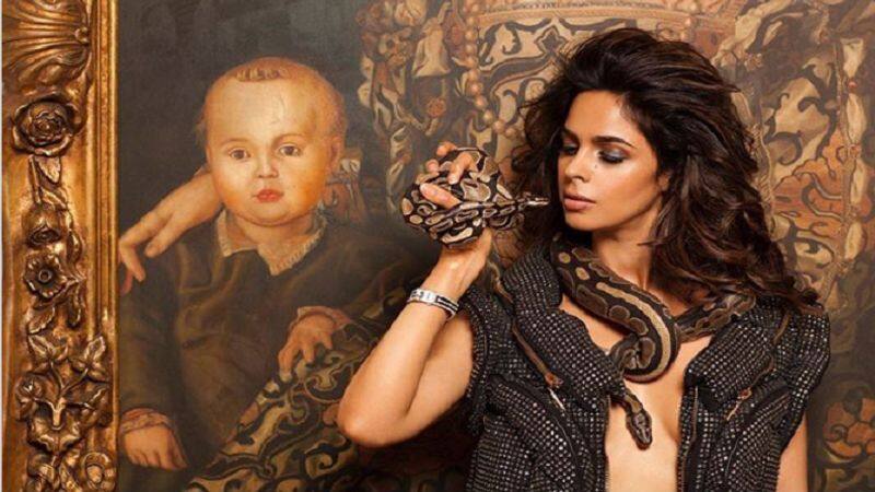Here's how Mallika Sherawat will scare you at night - read details