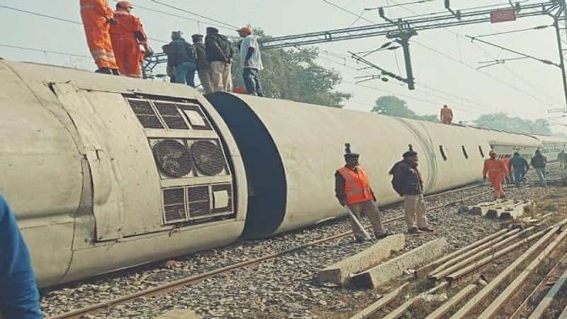 Seemanchal Express train accident...7 dead, 24 injured