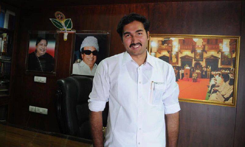 DMK AND ADMK gave chances to Minsters son's