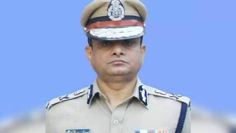 west bengal Police Commissioner Threatened to CBI