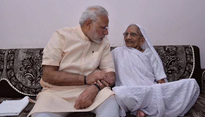 modi speaks about her mother first for familiar face book page