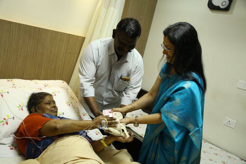 actress gowthami vist the cancer hospital