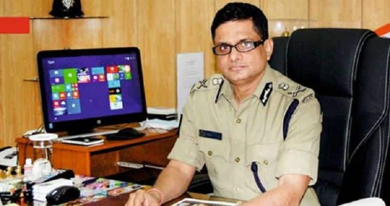 Center home ministry asked to west Bengal to take action against Kolkata police commissioner Rajeev Kumar