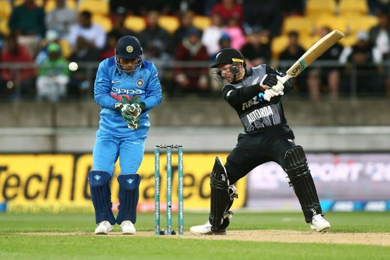 dhonis stunning stumping in third t20 against new zealand