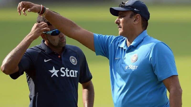 shane warne contradicts with muralitharan opinion of better spinner between ashwin and kuldeep