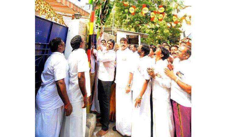 Vijayakanth plan to appointment his son in youth wing