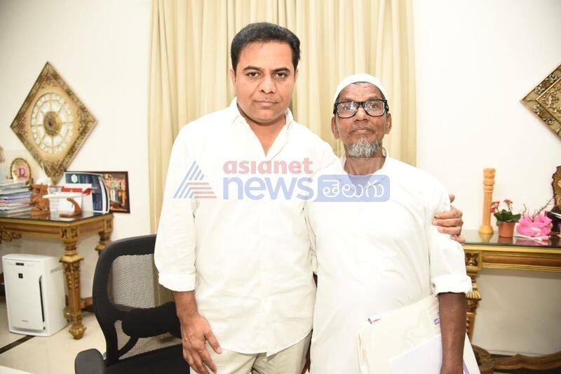 KTR meets old man, who sold ice gola on his school days