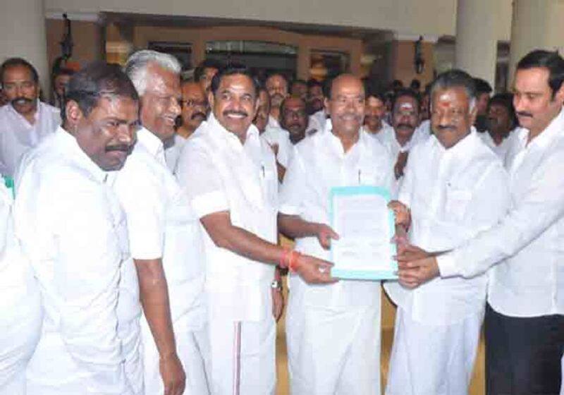ramadoss gave party to  cm and dy cm