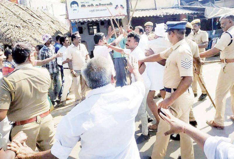 admk and dmk caders clash in trichy