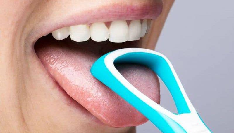 dentists says tongue should be cleansed regularly
