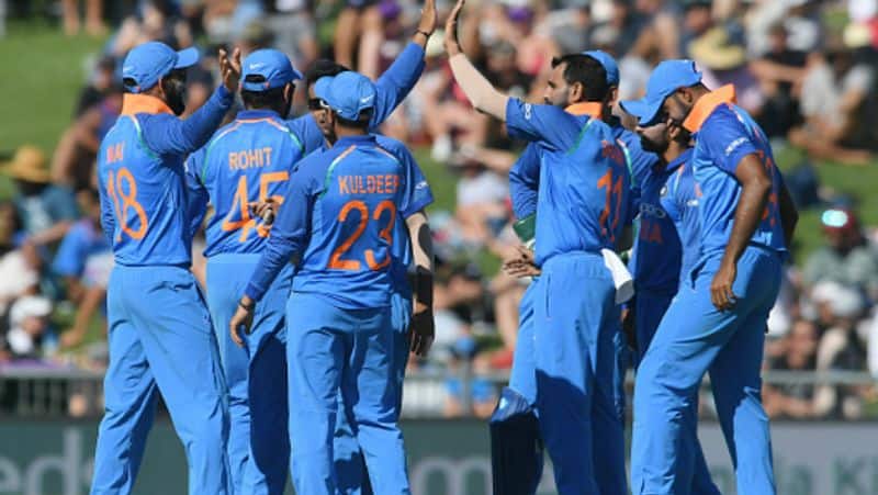 no changes in indian team for third odi and virat kohli won toss elected to bowl
