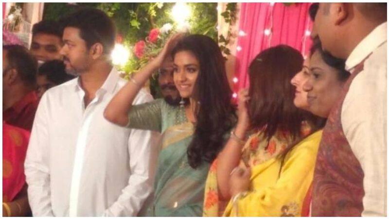 vijay attends his driver daughter's wedding