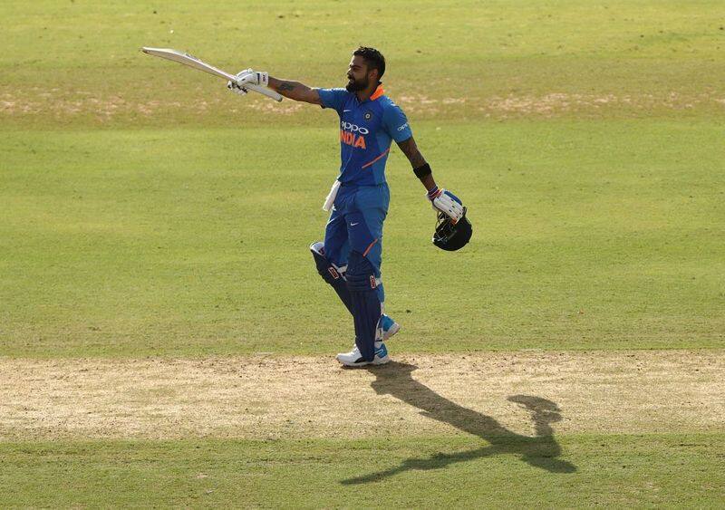 indian team set 251 runs as target for australia in second odi