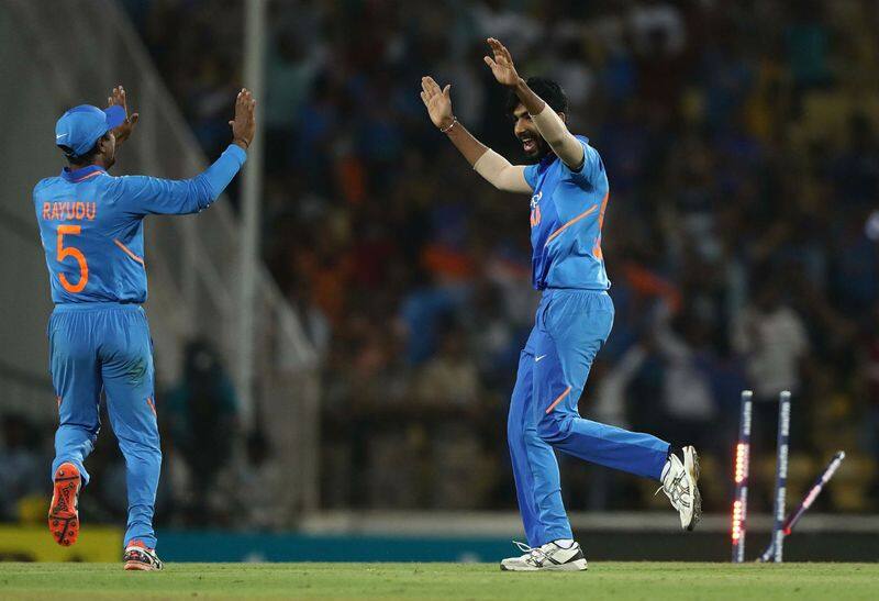 rohit and dhonis advise lead india to win second odi against australia