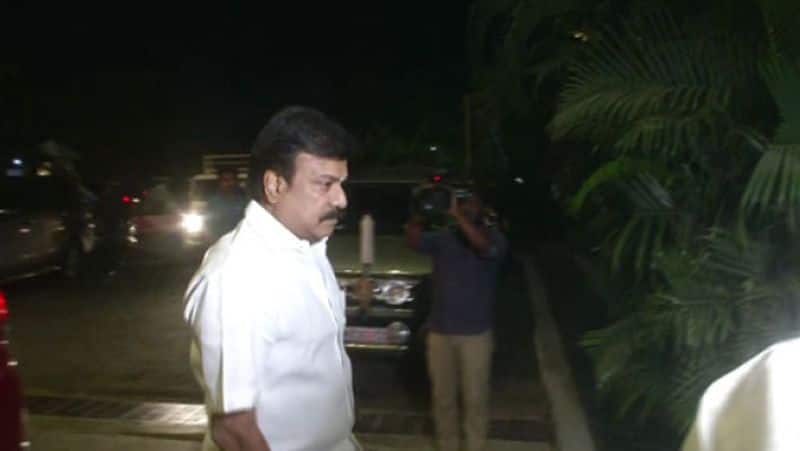 Who's in the seat Vijayakanth family?