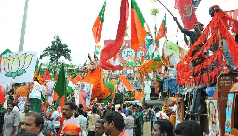 Election 2019 Kerala UDF LDF drag BJP  Lok Sabha election fight
