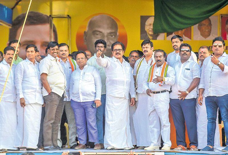 ragul stalin and alliance leaders in one stage