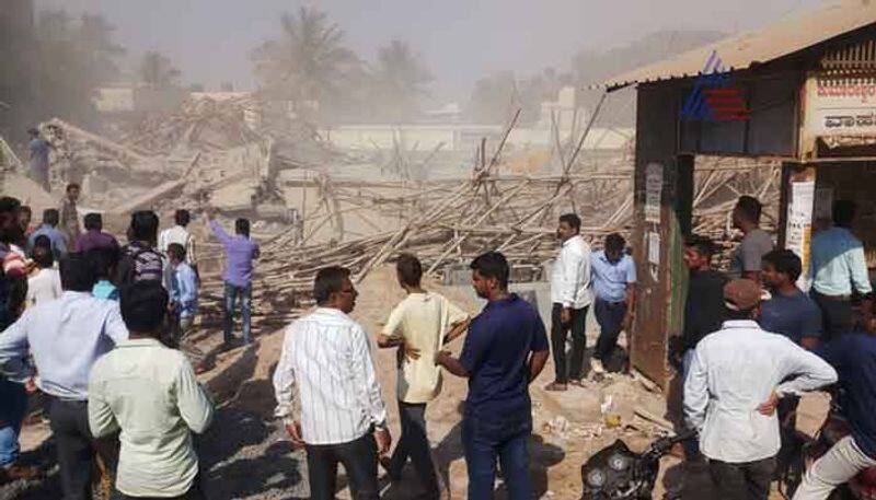 Several injured After building collapse in Dharwad