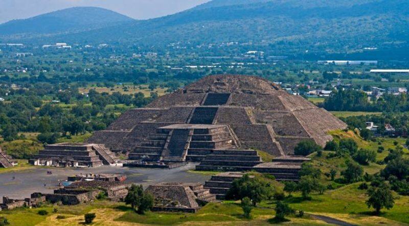 The Pyramid of the Sun is the largest building in Teotihuacan