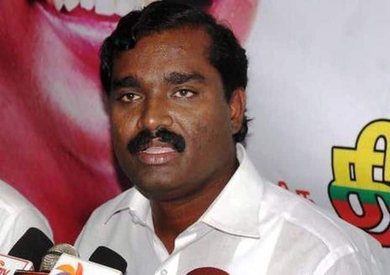 tamilar valvurimai party leader the. velmurugan attack tamilnadu cm, he not accept as like tamil cm