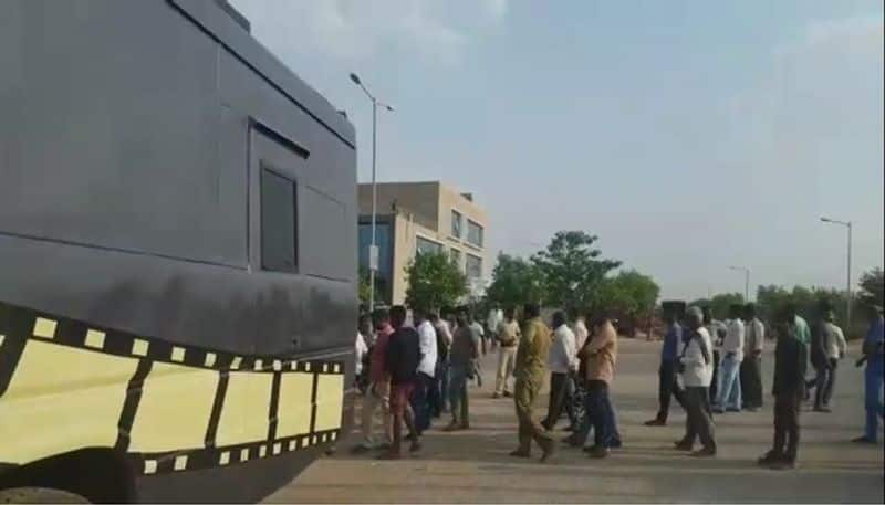 Cylinder blast during Kannada film Ranam shoot kills 2