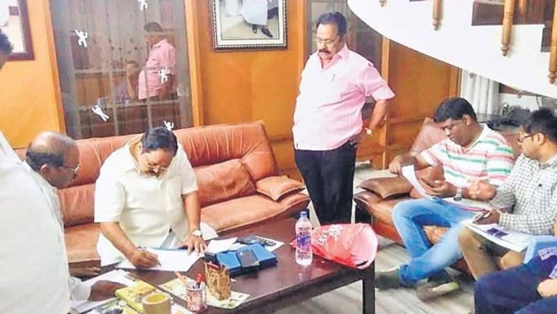 income tax raide in duraimurugan home in katpadi