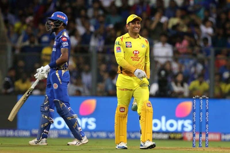 hardik pandya plays dhonis helicopter shot perfectly in the match against csk