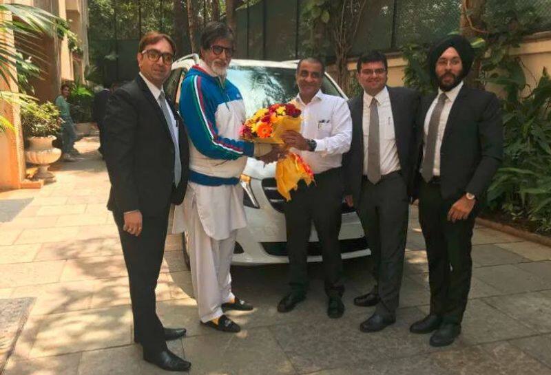Bollywood actor amitabh bachchan purchased new Mercedes-Benz V-Class MPV car