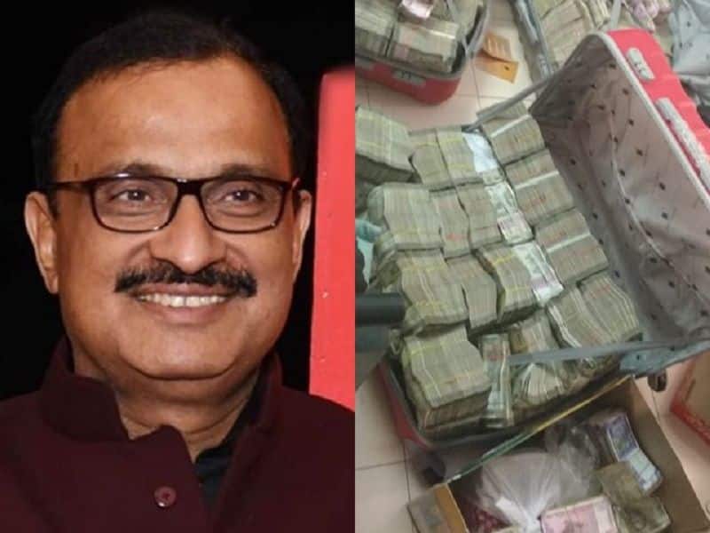 IT department busted cash racket worth 281 crores in MP, was to be send in headquarters of the party