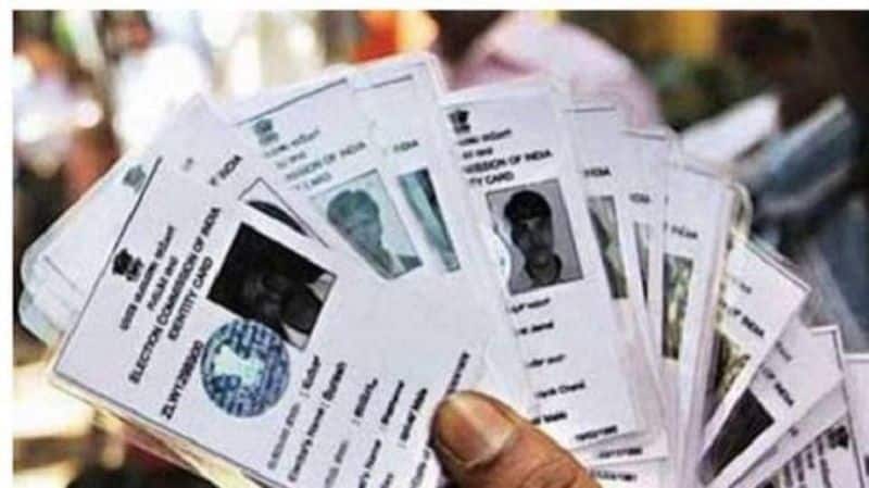Election commission take stpes to add Aadhar number merge with Voter number