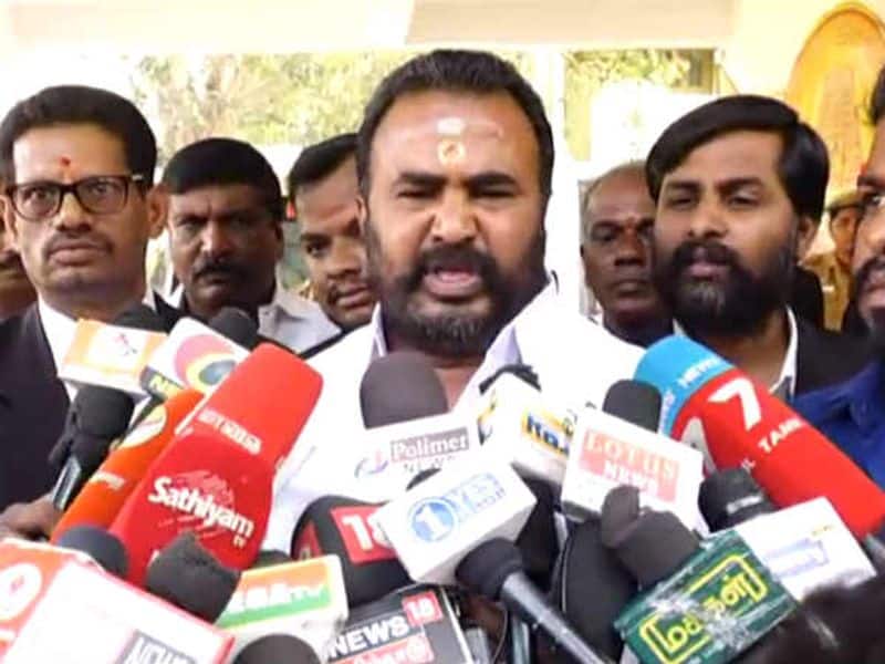 admk mp and minister over affection expose the dmk minister