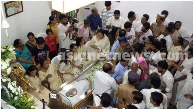 km mani funeral shortly thousands pay tribute and homages