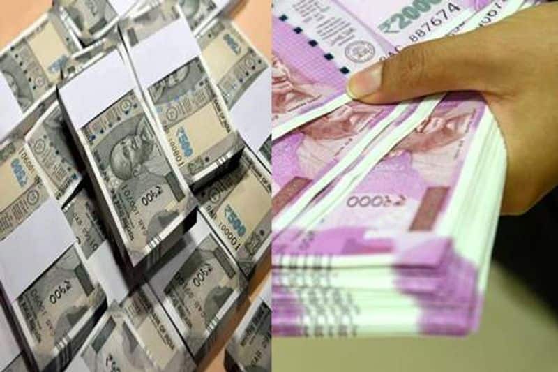 Political parties giveing money to voters in favour of casting vote