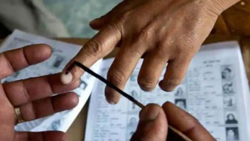votes for BJP by mistake, chops off his finger