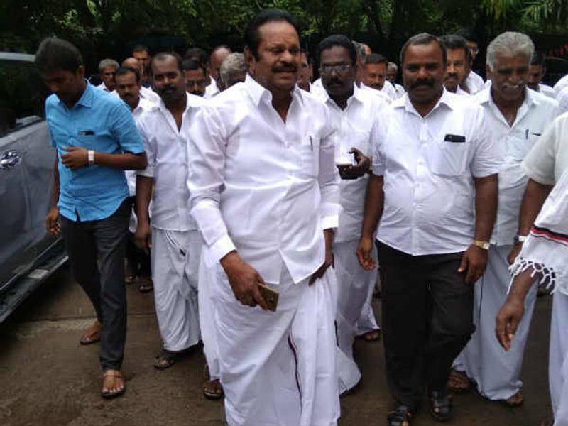 Ex Minister Mullaivendhan suspend from dmk