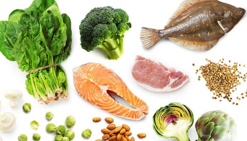 three nutrients which should people have who follows keto diet to avoid headache and nausea
