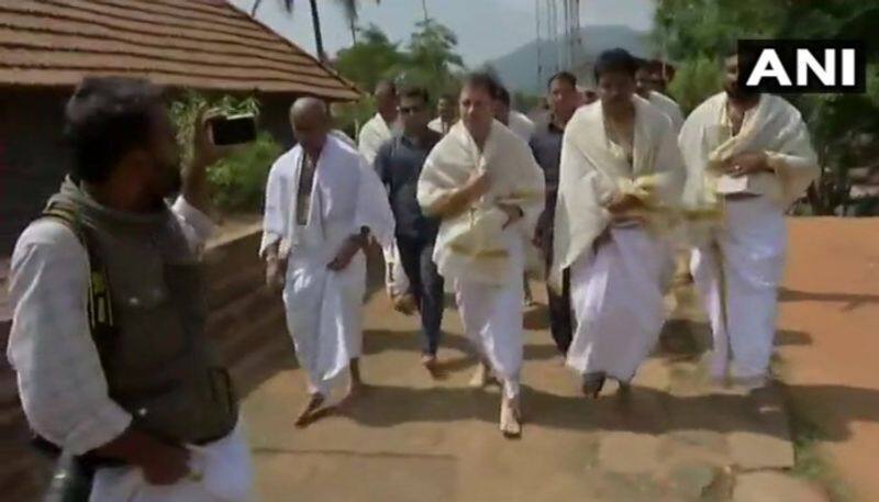 rahul gandhi did bali ritual for Rajiv Gandhi in Thirunelli Temple