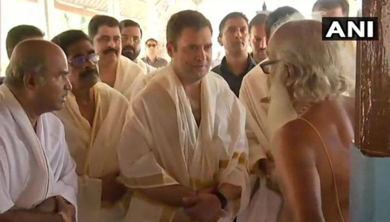 rahul gandhi did bali ritual for Rajiv Gandhi in Thirunelli Temple