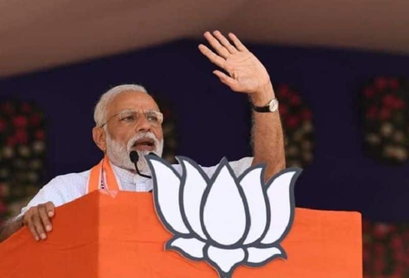 Modi slams sharad Pawar in ncp stronghold madha says want Gandhi PM